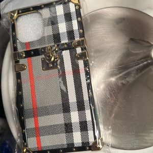 COPY - IPhone 13 Plaid Case